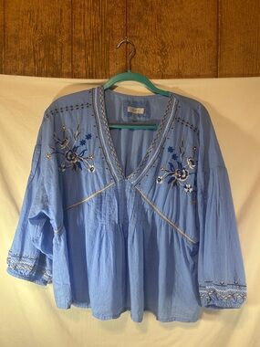 Cupio Woman’s Blue Embroidered V-Neck Peasant Top